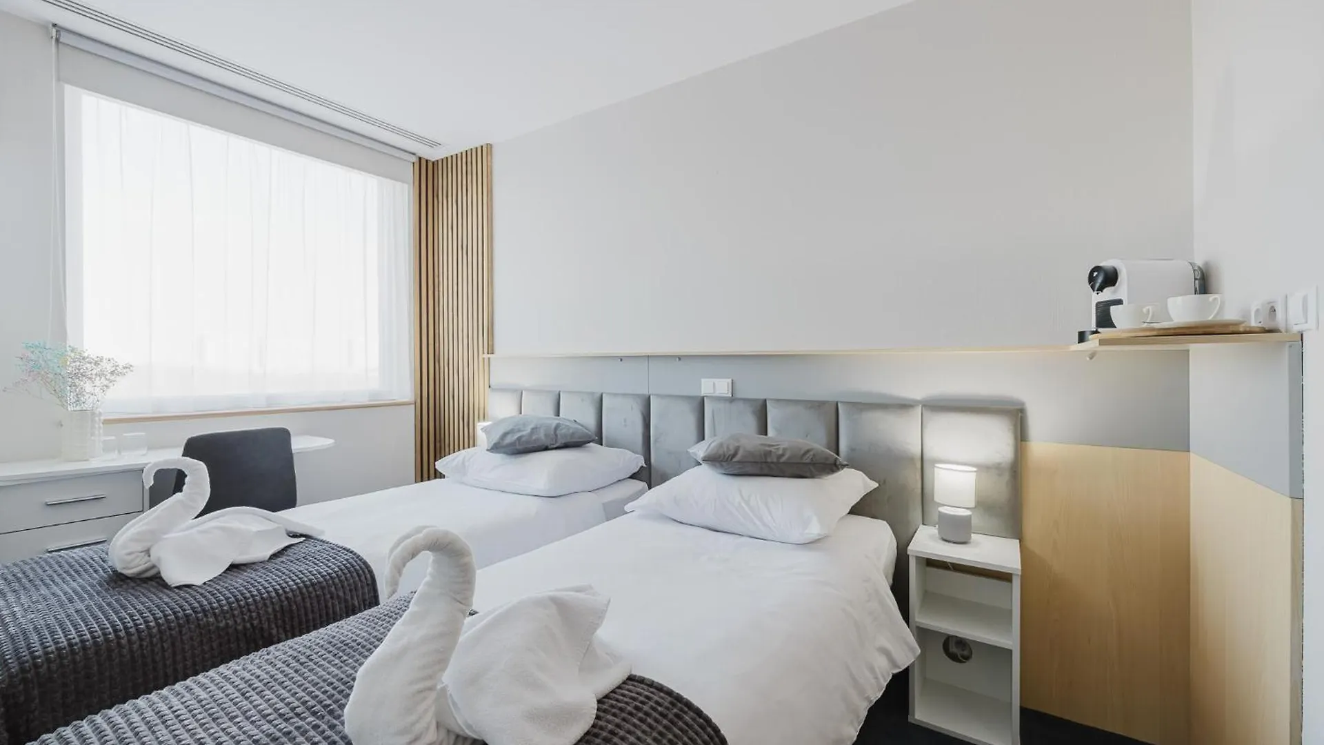 Silver Apartments - Poznan - By Kramm Apartments 0*,  Польша