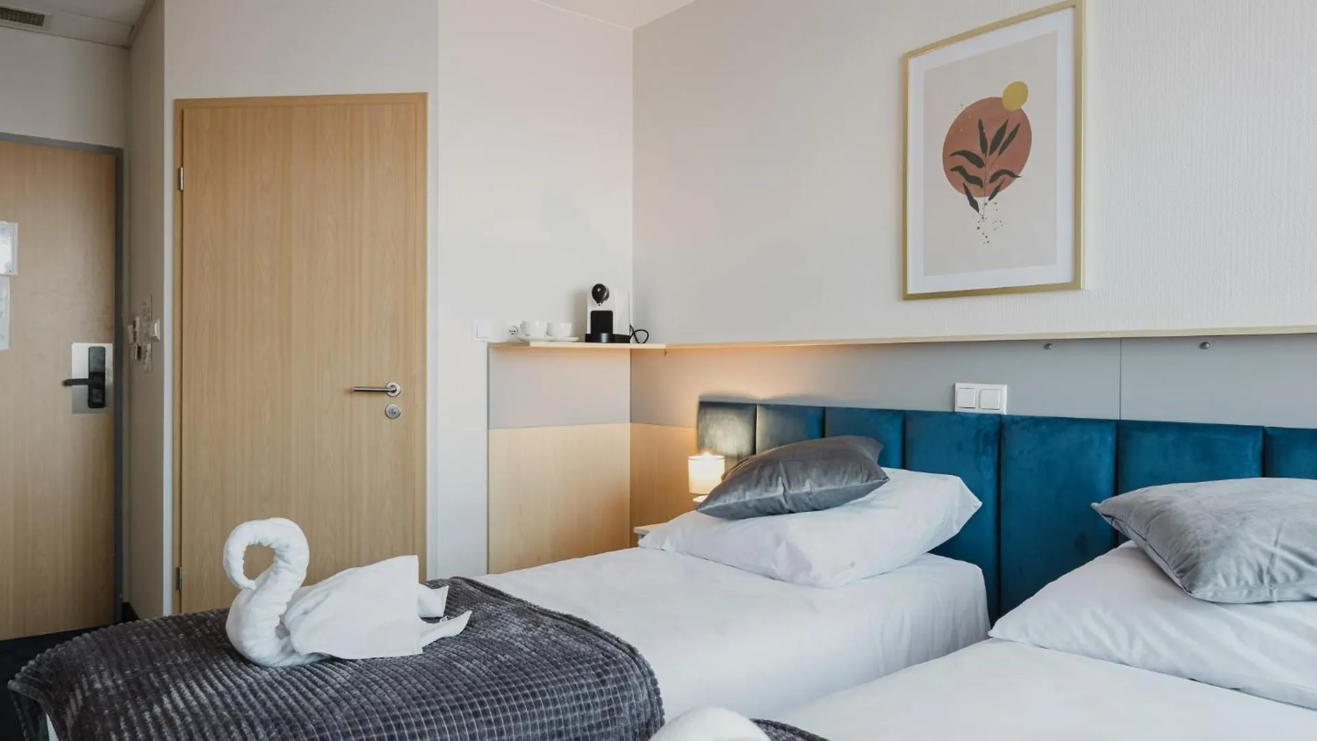Silver Apartments - Poznan - By Kramm Apartments Апарт-отель